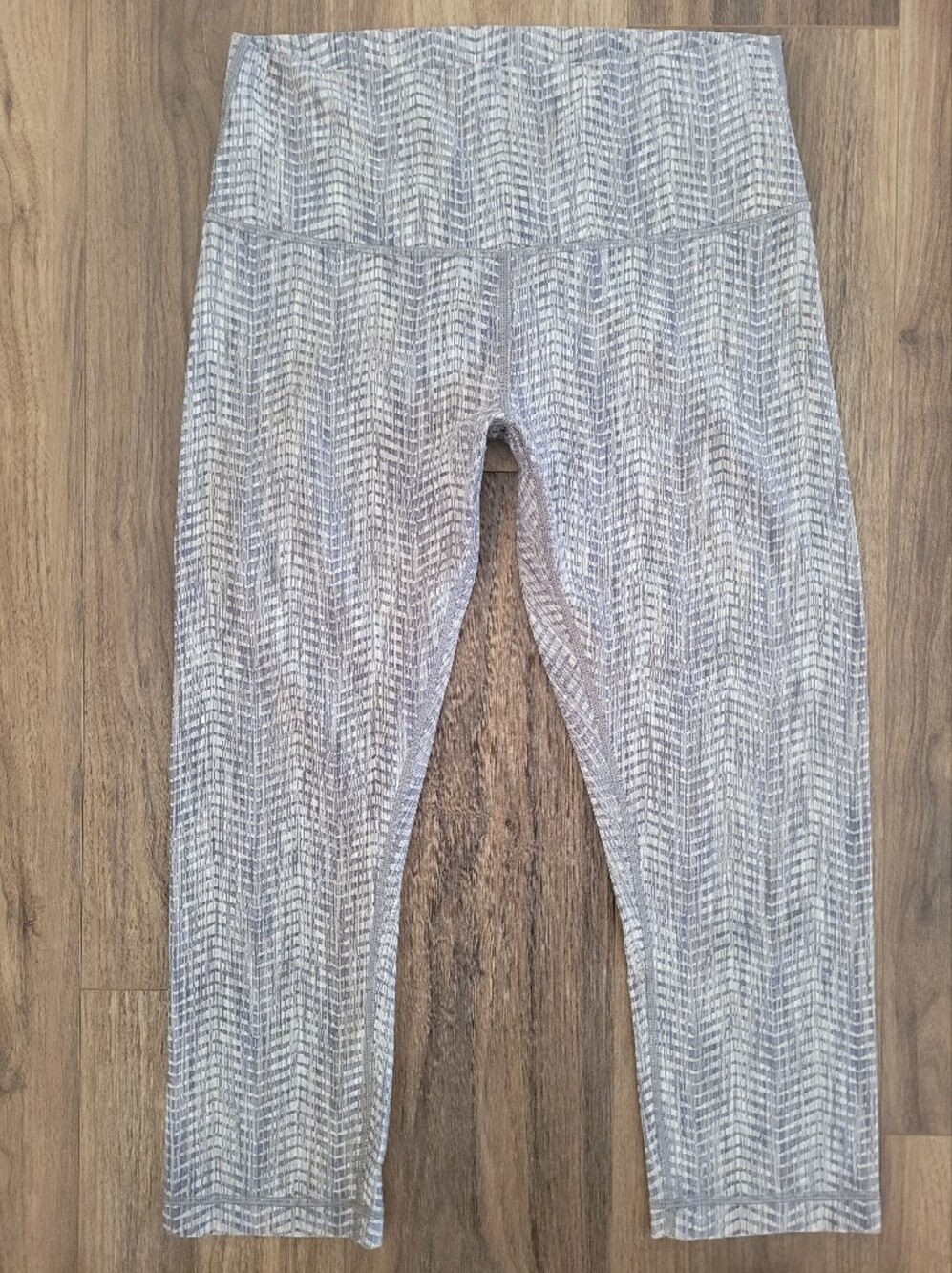 Lululemon Women 10 Wunder Under Crop High Rise Full On Luon 21"